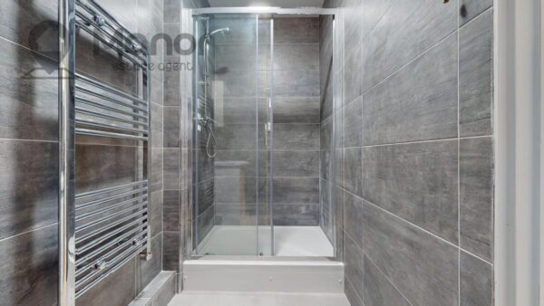 Manning Road, Dagenham, RM10 8RL