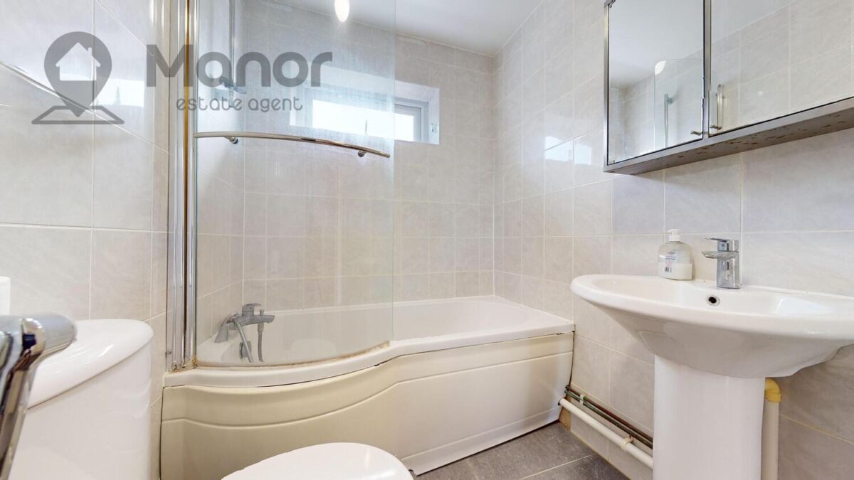 Havering Road, Romford, RM1 4DF