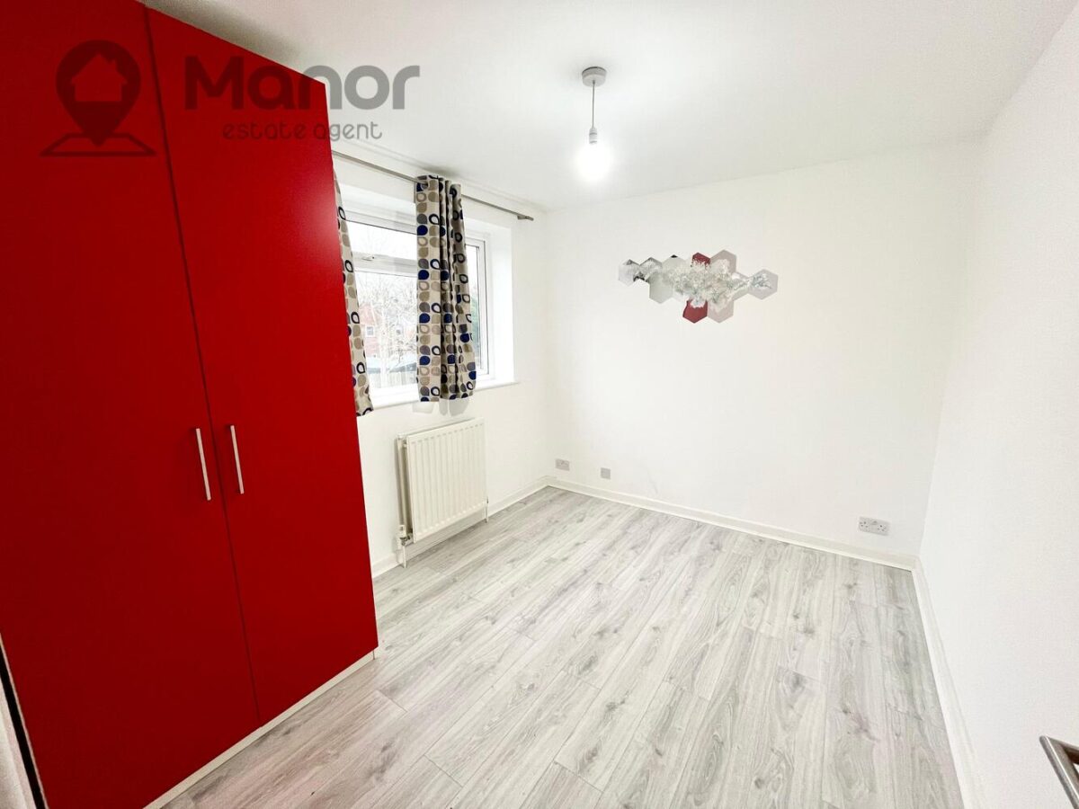 Woodland Avenue, Hutton, Brentwood, CM13 1HN