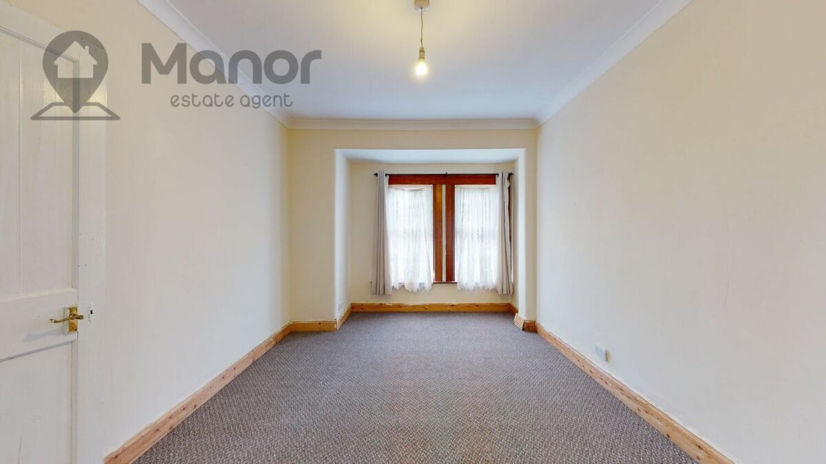 Cobham Road, Seven Kings, IG3 9JL