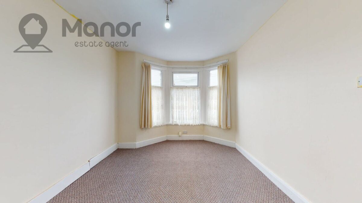 Cobham Road, Seven Kings, IG3 9JL