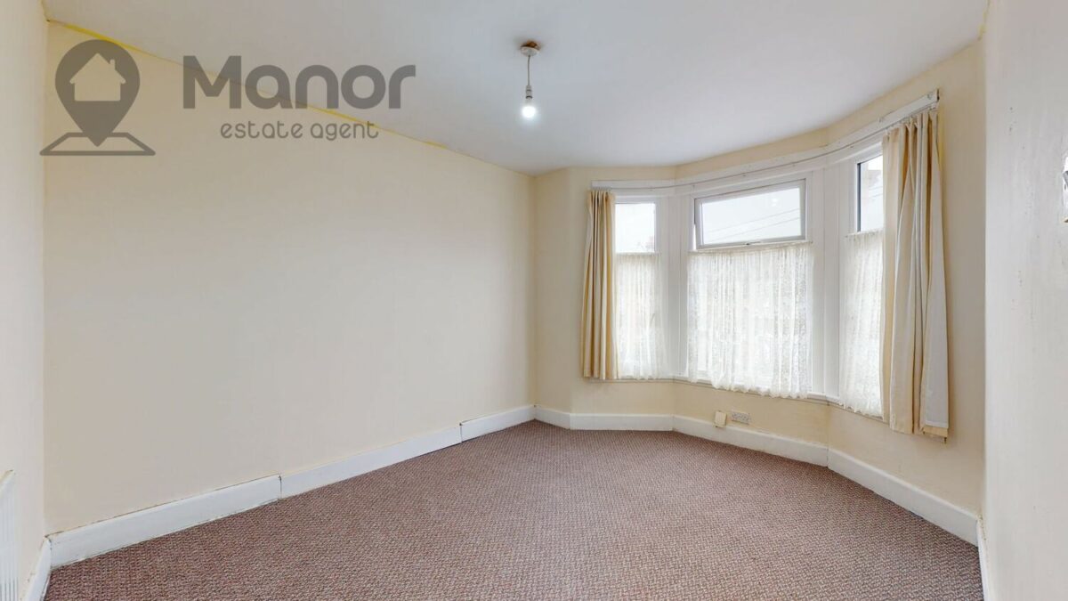 Cobham Road, Seven Kings, IG3 9JL