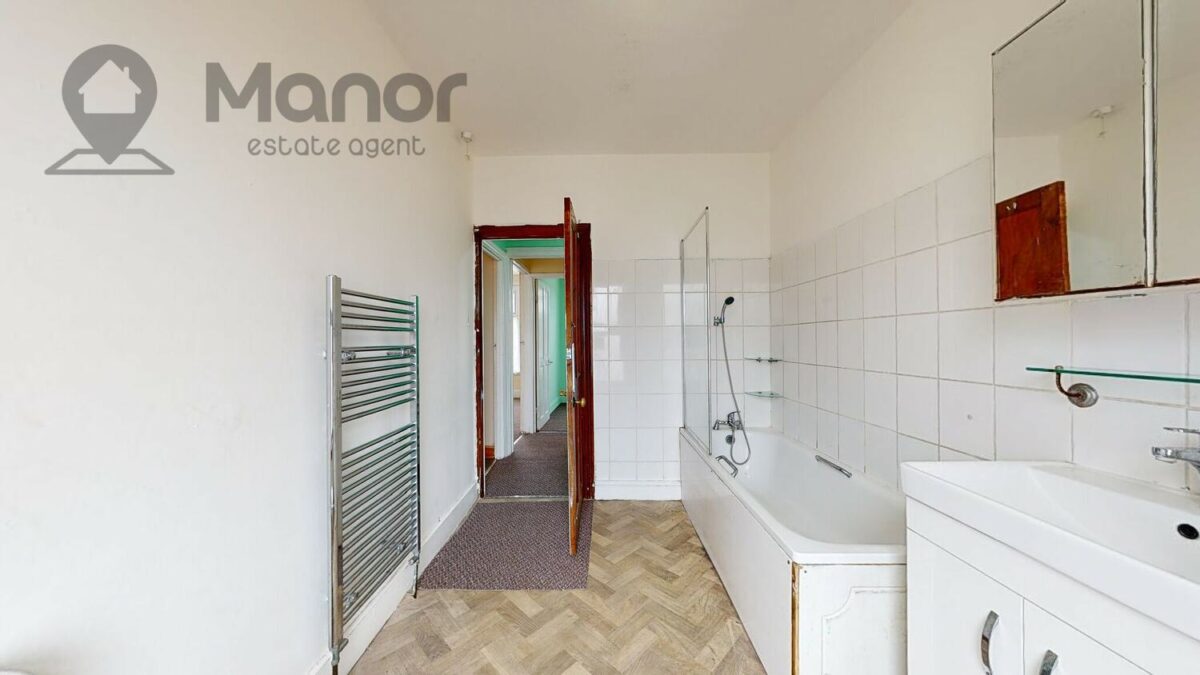 Cobham Road, Seven Kings, IG3 9JL