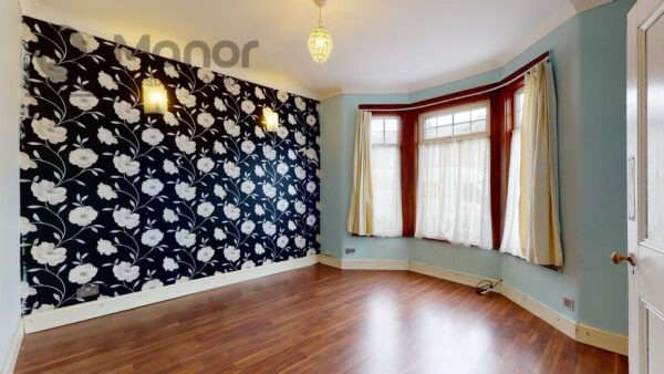 Cobham Road, Seven Kings, IG3 9JL