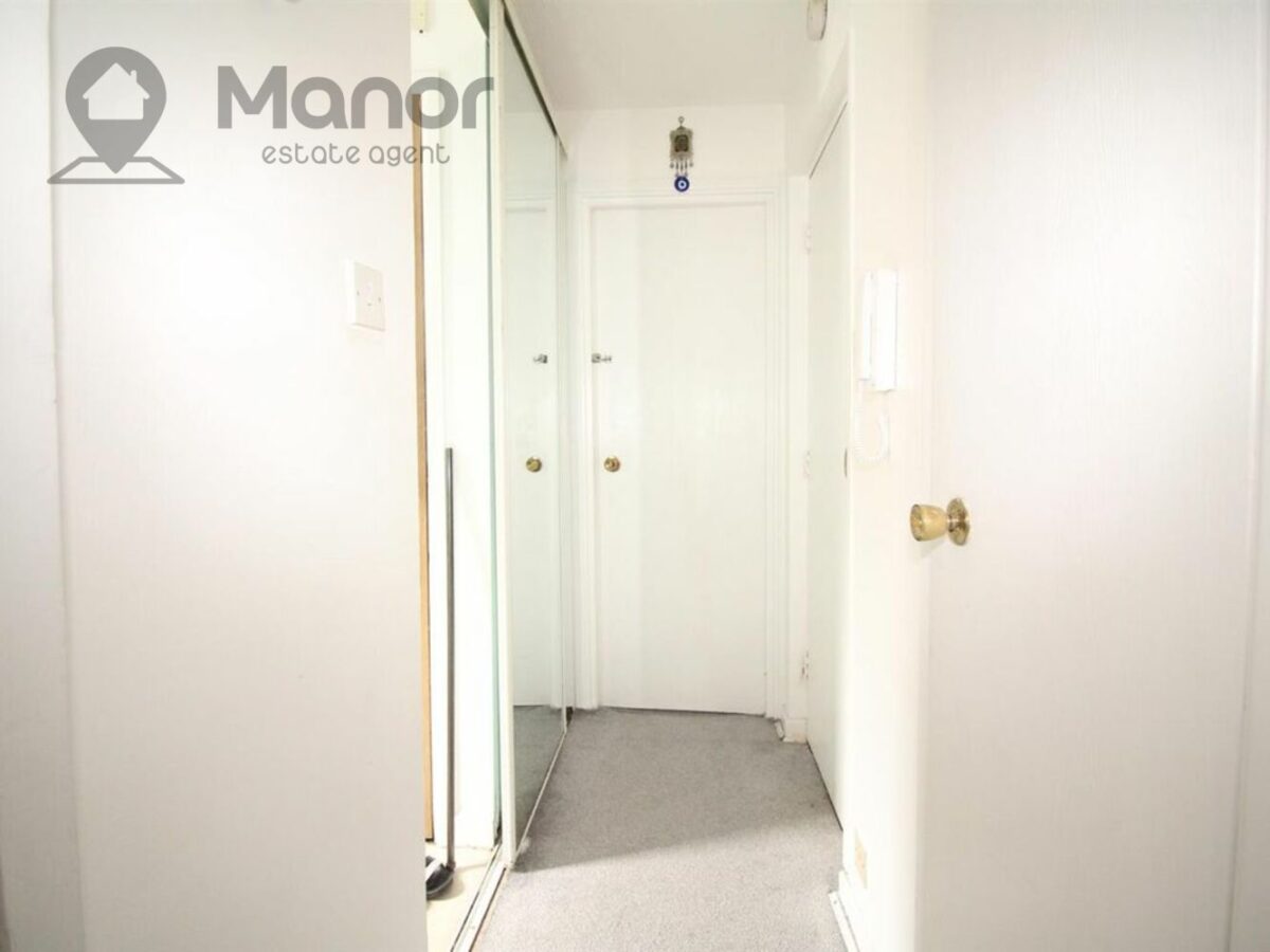 Maltby Drive, Enfield, EN1 4EJ