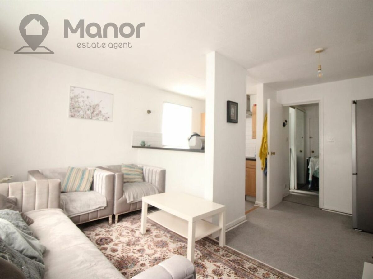 Maltby Drive, Enfield, EN1 4EJ