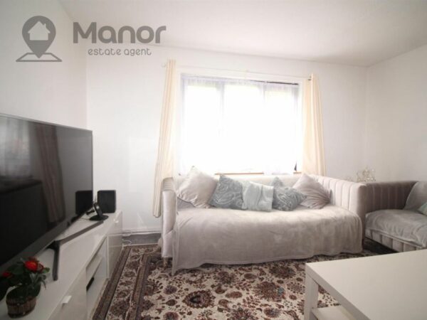 Maltby Drive, Enfield, EN1 4EJ