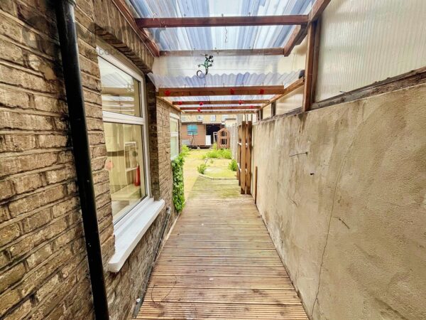 Third Avenue, Manor Park, E12 6DU