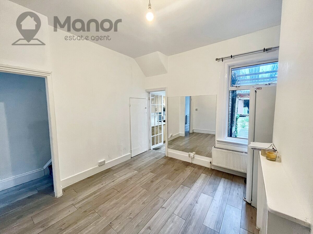 Third Avenue, Manor Park, E12 6DU