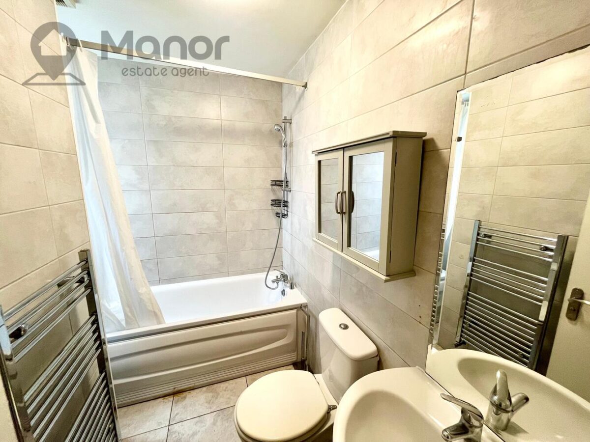 Whalebone Lane South, Dagenham, RM8 1AJ