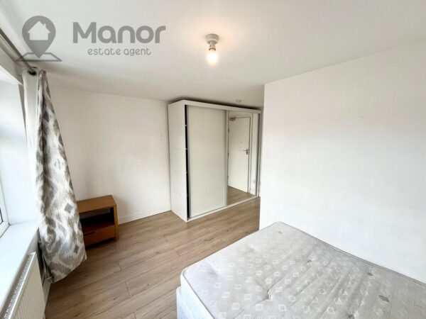 Whalebone Lane South, Dagenham, RM8 1AJ