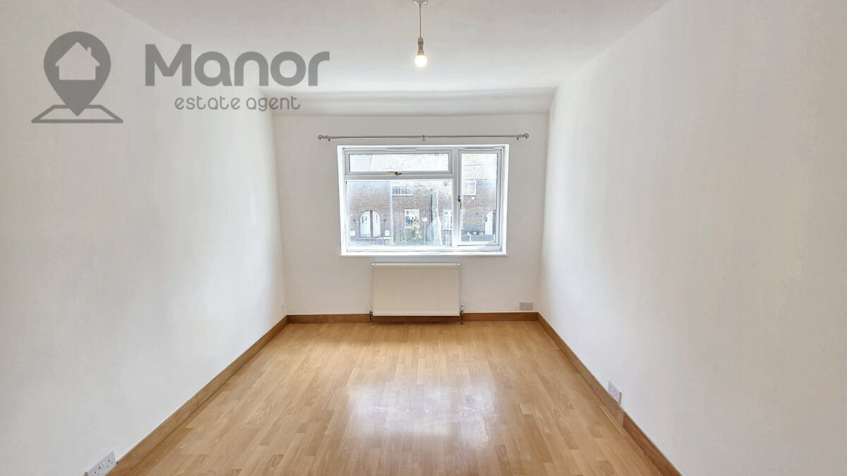 Dagenham Avenue, Dagenham, RM9 6LL