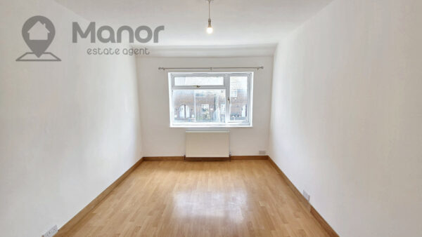 Dagenham Avenue, Dagenham, RM9 6LL