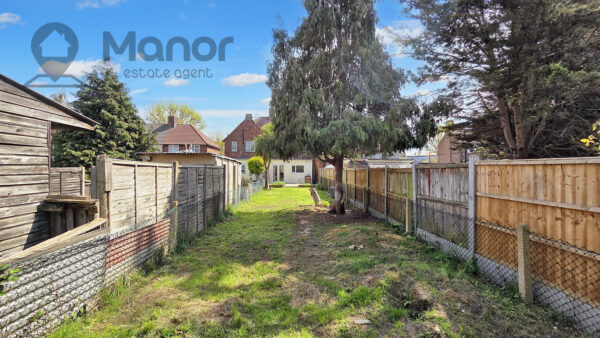 Dagenham Avenue, Dagenham, RM9 6LL