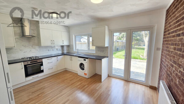 Dagenham Avenue, Dagenham, RM9 6LL