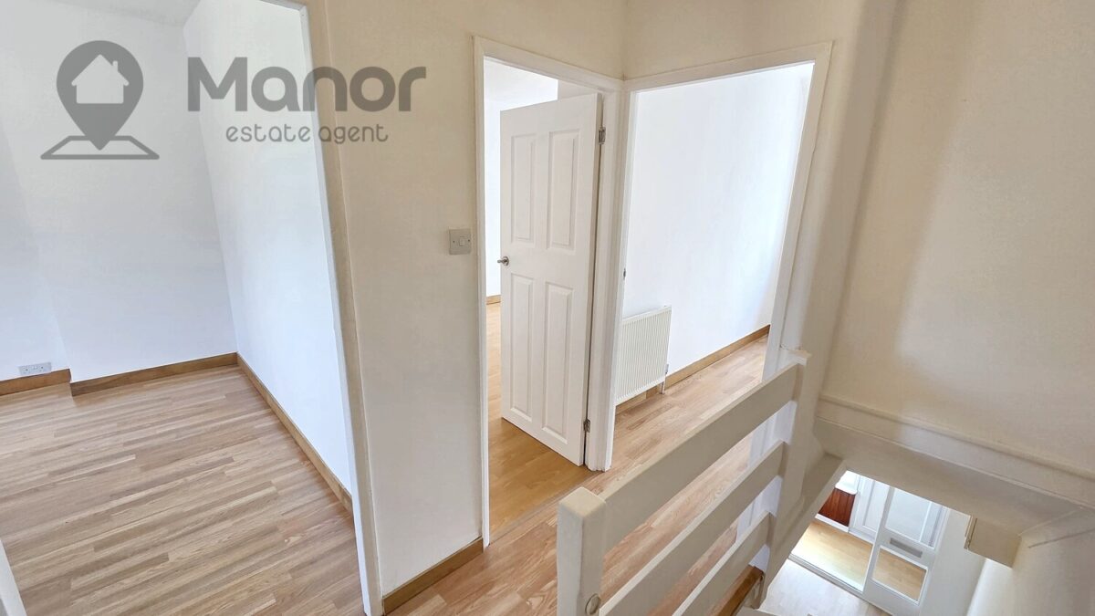 Dagenham Avenue, Dagenham, RM9 6LL