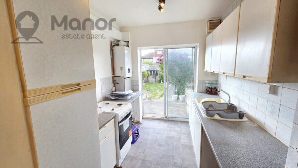 Bergholt Avenue, Redbridge, IG4 5NE