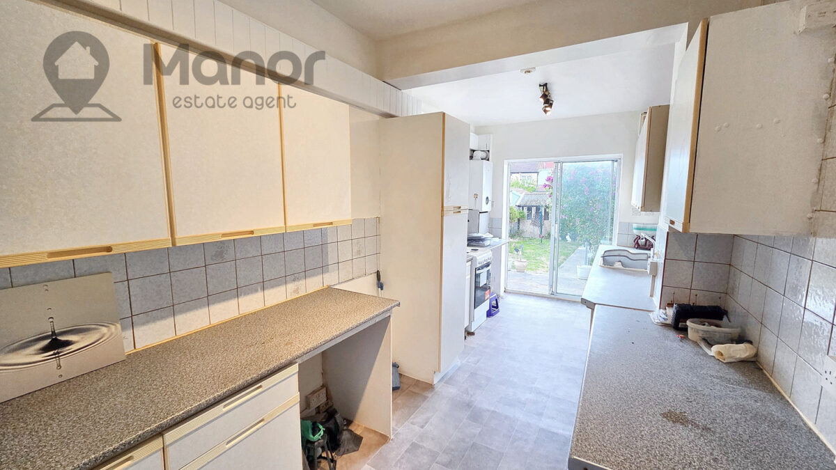 Bergholt Avenue, Redbridge, IG4 5NE