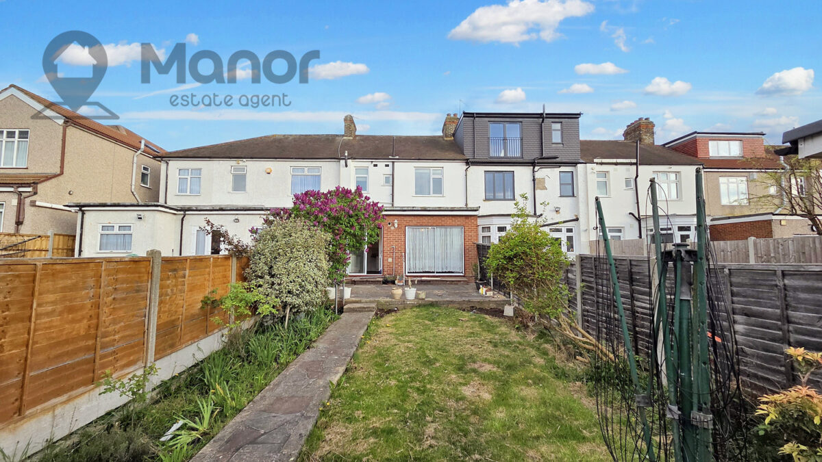 Bergholt Avenue, Redbridge, IG4 5NE