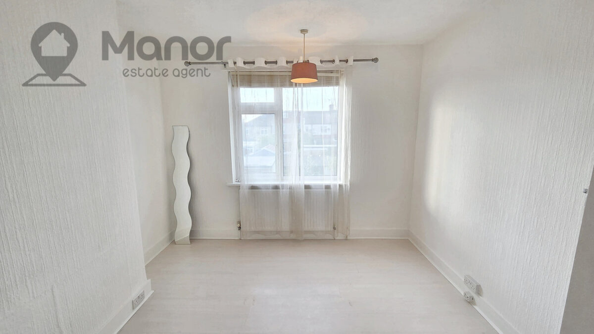 Bergholt Avenue, Redbridge, IG4 5NE