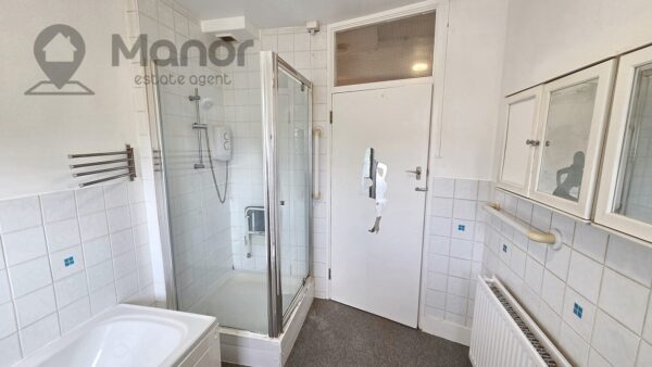 Bergholt Avenue, Redbridge, IG4 5NE