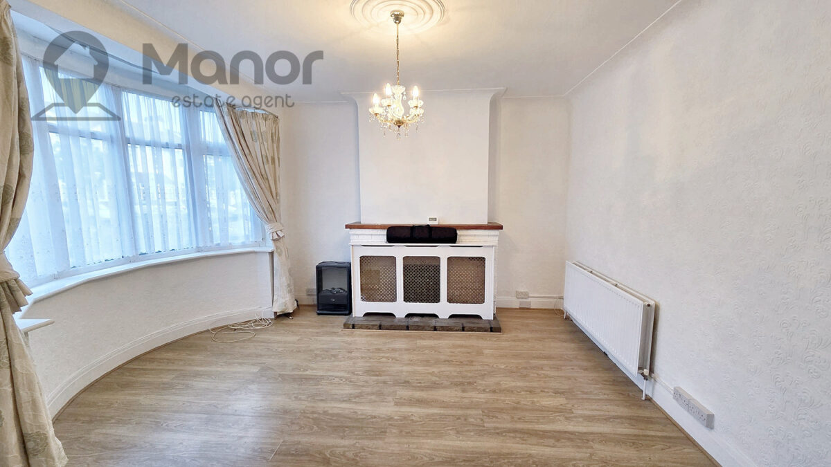 Bergholt Avenue, Redbridge, IG4 5NE