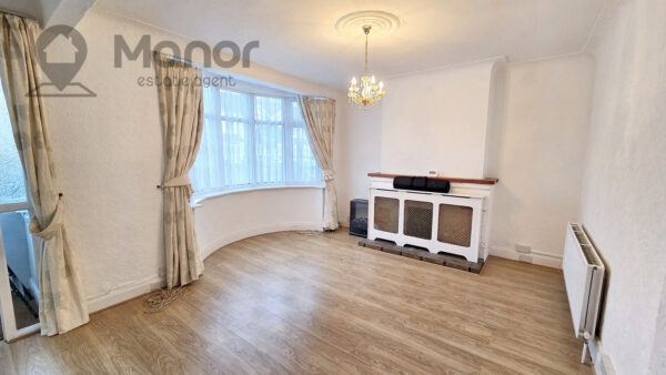 Bergholt Avenue, Redbridge, IG4 5NE