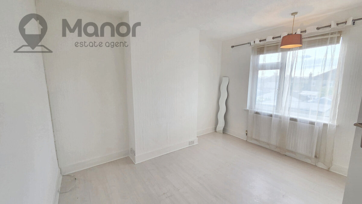 Bergholt Avenue, Redbridge, IG4 5NE