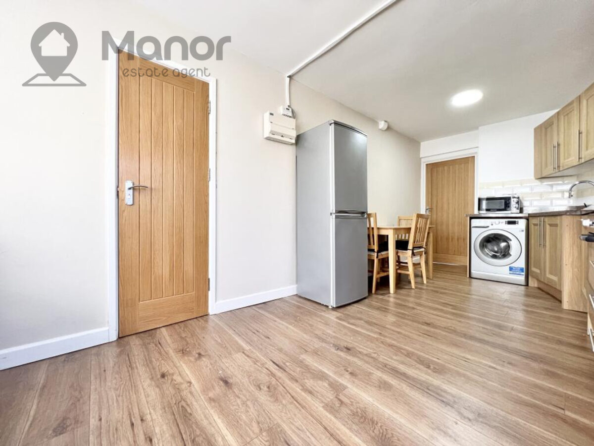 Wycombe Road, Gants Hill, IG2 6UT