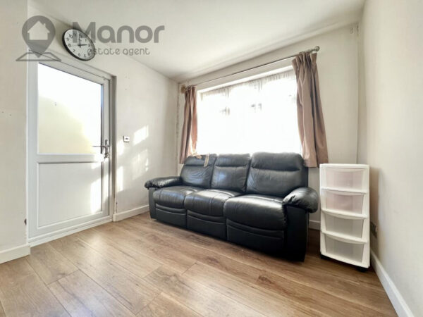 Wycombe Road, Gants Hill, IG2 6UT