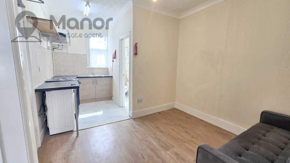 Kingswood Road, Goodmayes, IG3 8UE