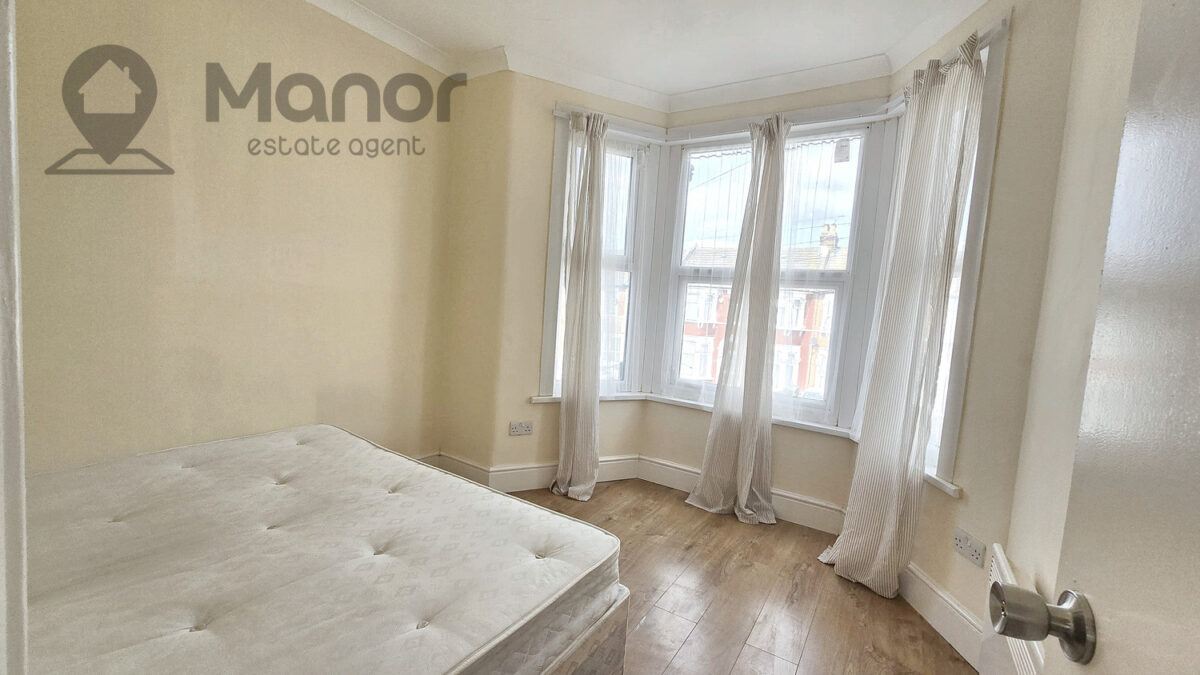 Kingswood Road, Goodmayes, IG3 8UE