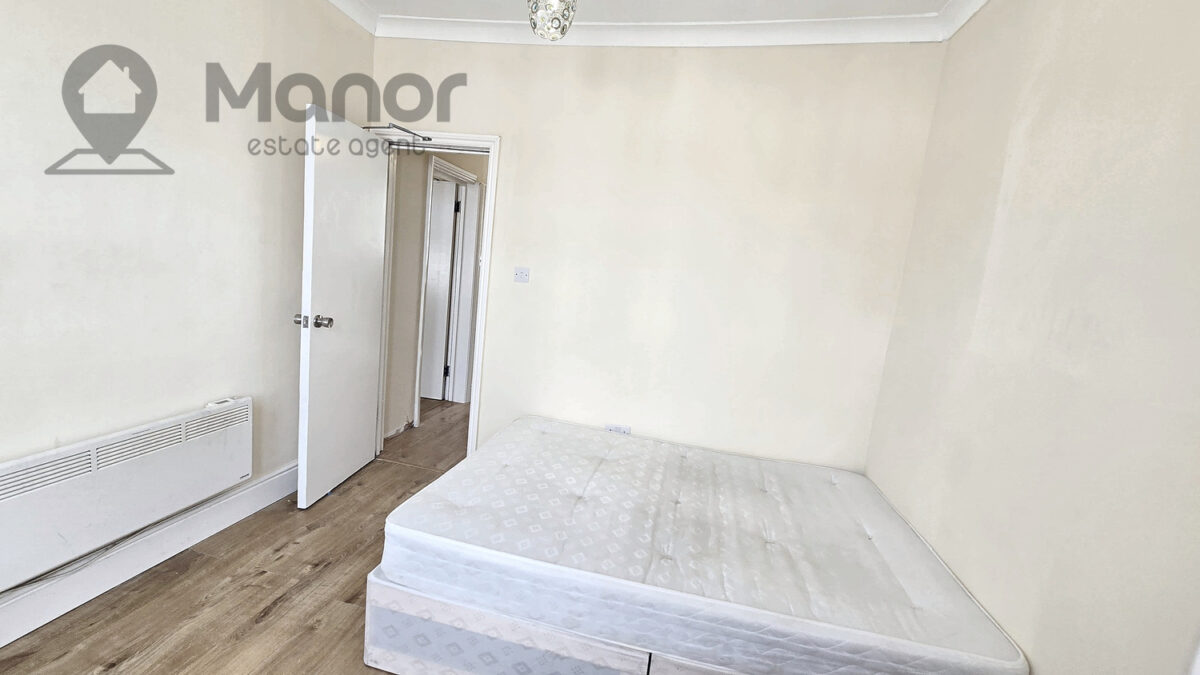 Kingswood Road, Goodmayes, IG3 8UE