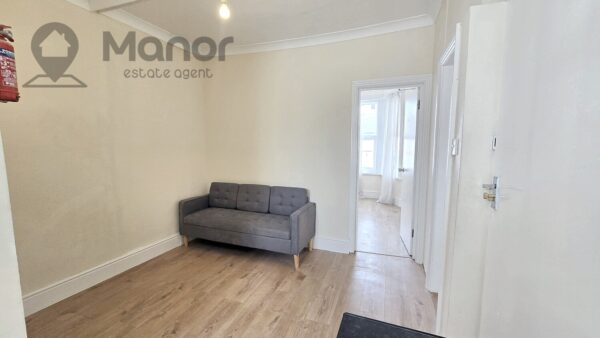 Kingswood Road, Goodmayes, IG3 8UE