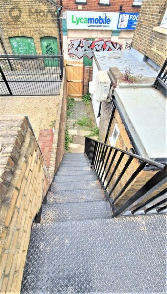 Station Road, Chadwell Heath, RM6 4BE