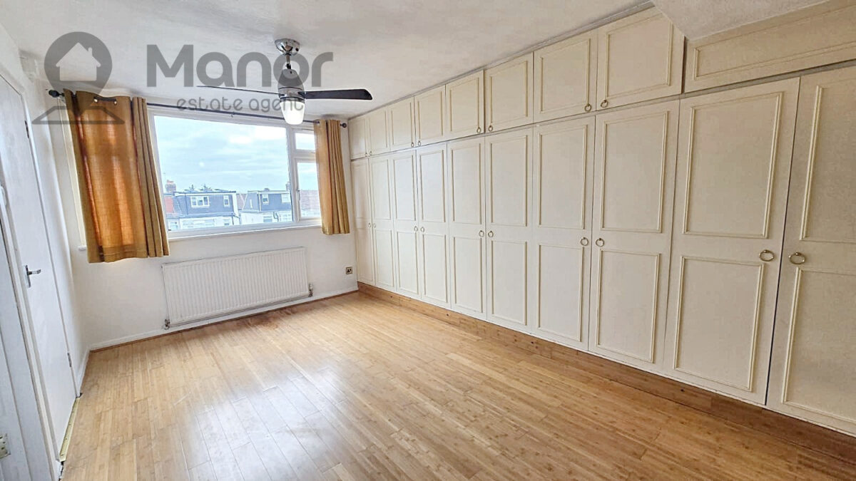 Donald Drive, Chadwell Heath, RM6 5DU