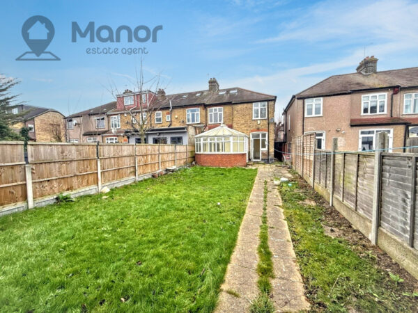 Hillview Crescent, Ilford, IG1 3QD
