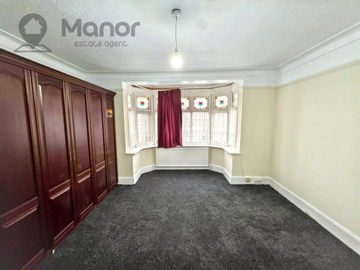 Hillview Crescent, Ilford, IG1 3QD