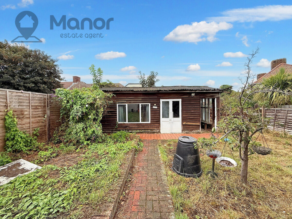 Amesbury Road, Dagenham, RM9 6AA