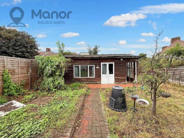 Amesbury Road, Dagenham, RM9 6AA