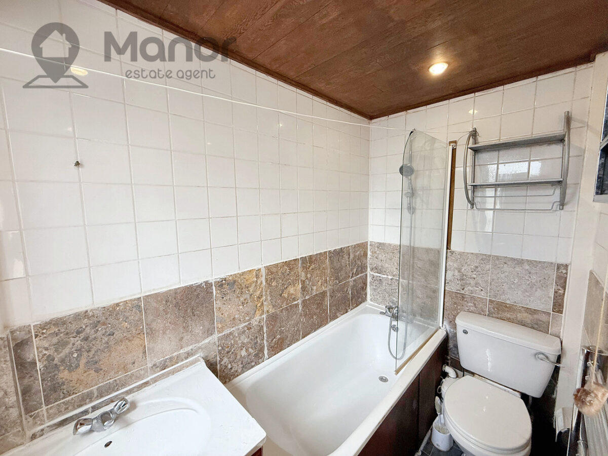 Amesbury Road, Dagenham, RM9 6AA