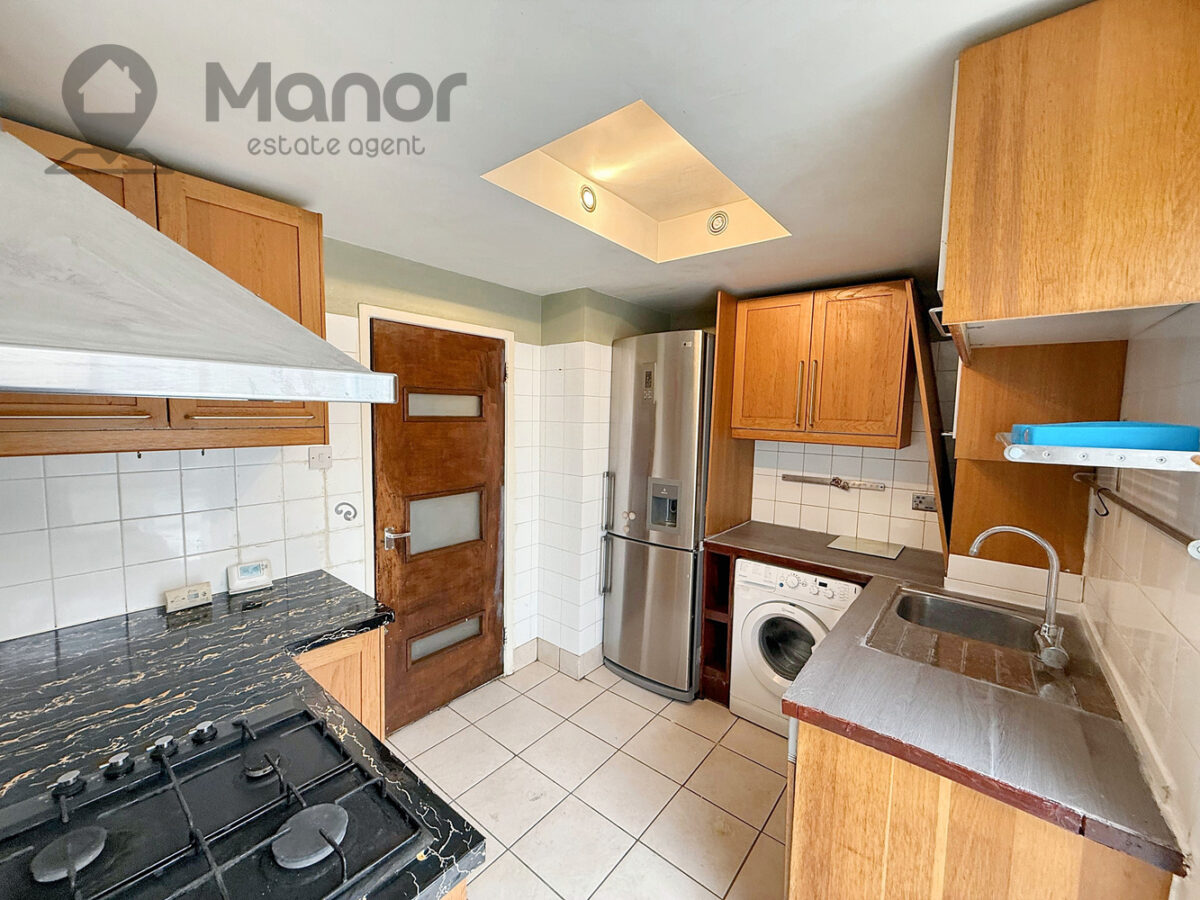 Amesbury Road, Dagenham, RM9 6AA