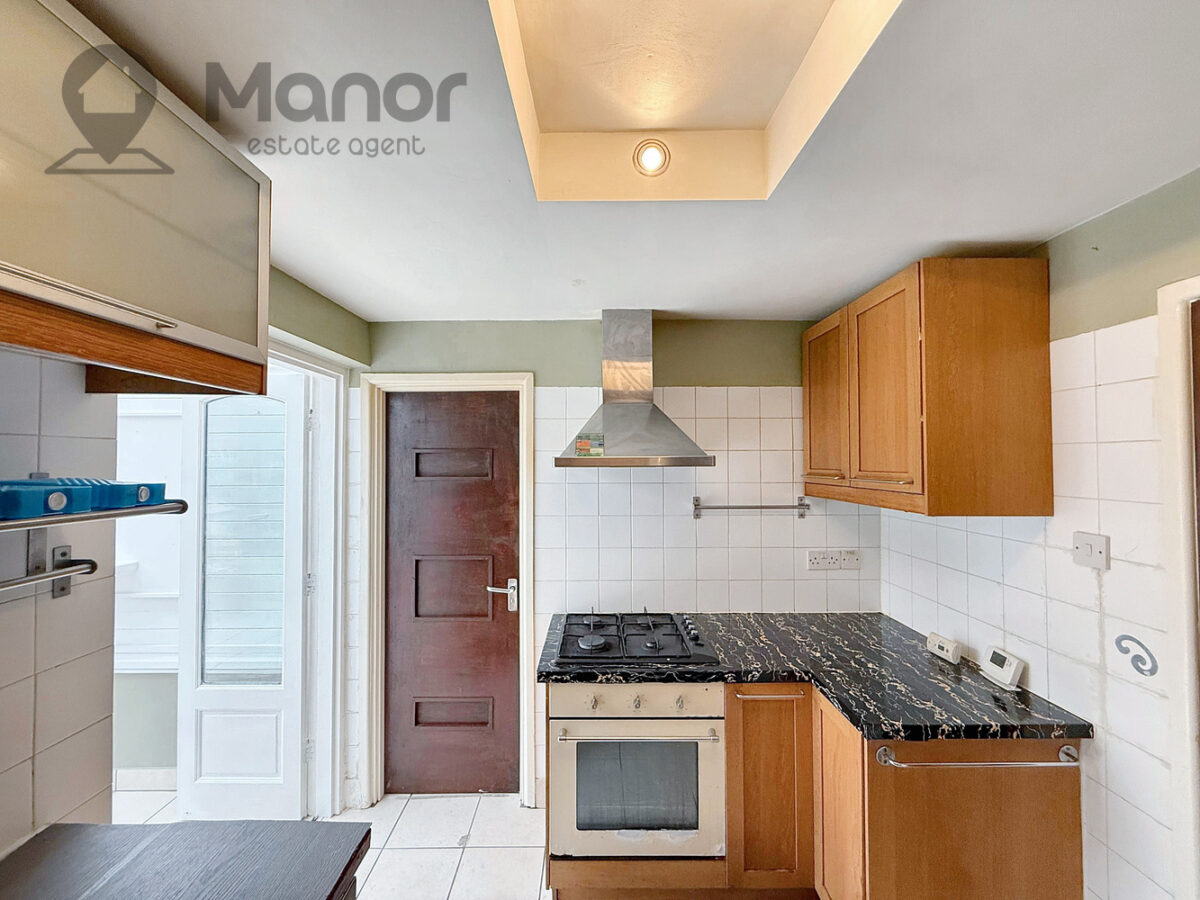 Amesbury Road, Dagenham, RM9 6AA