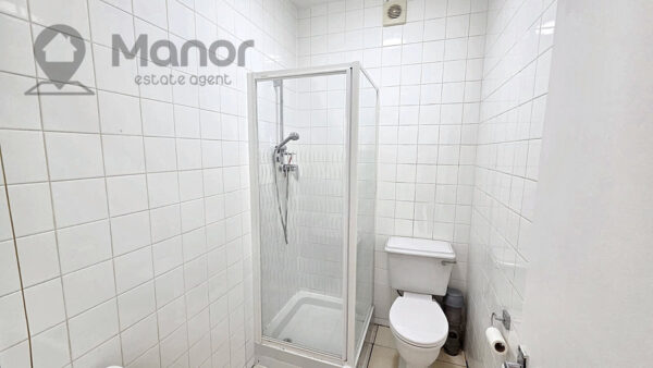 Horns Road, Ilford, IG2 6BL