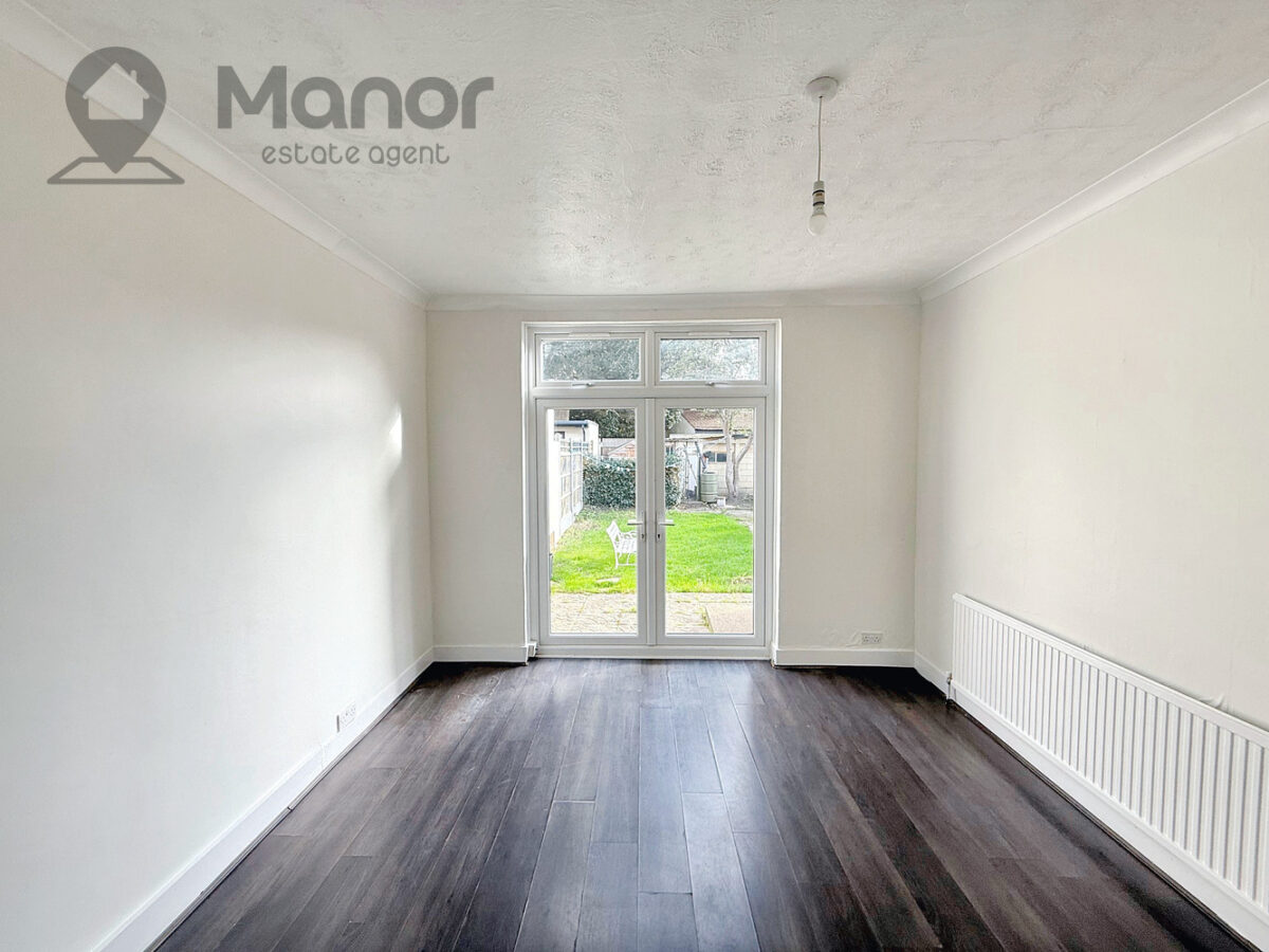 Preston Gardens, Ilford, IG1 3QG