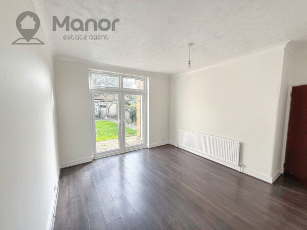 Preston Gardens, Ilford, IG1 3QG