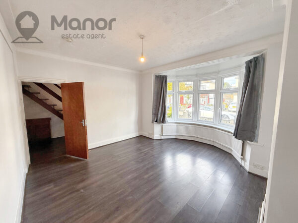 Preston Gardens, Ilford, IG1 3QG