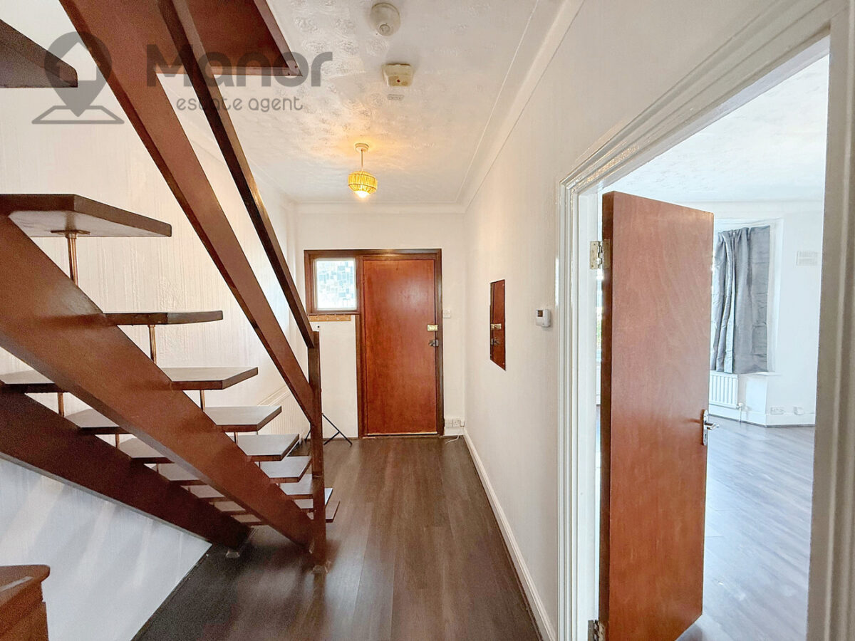 Preston Gardens, Ilford, IG1 3QG