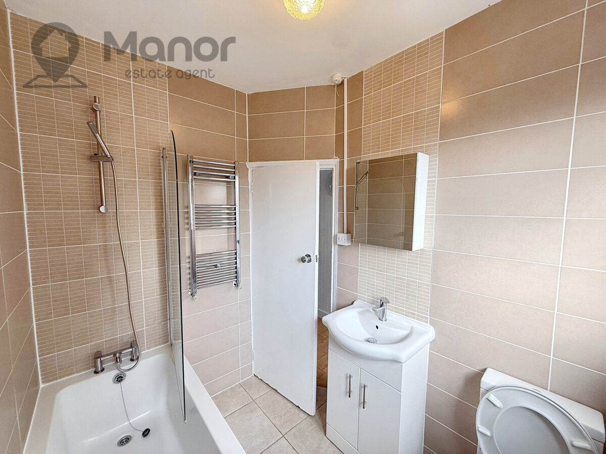 Preston Gardens, Ilford, IG1 3QG