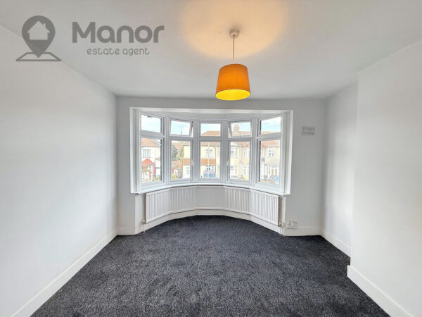 Preston Gardens, Ilford, IG1 3QG